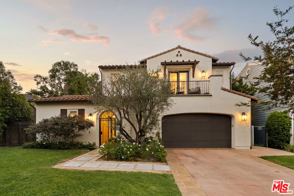 7585 Shore Cliff Drive