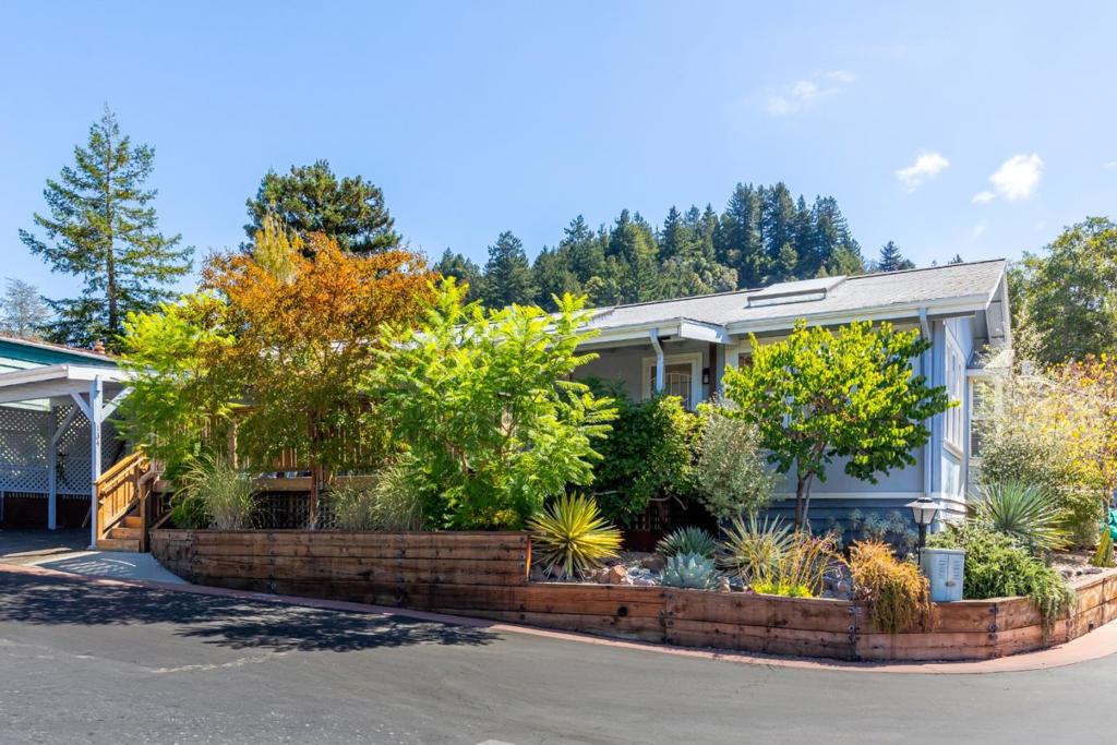 552 Bean Creek Road 134
