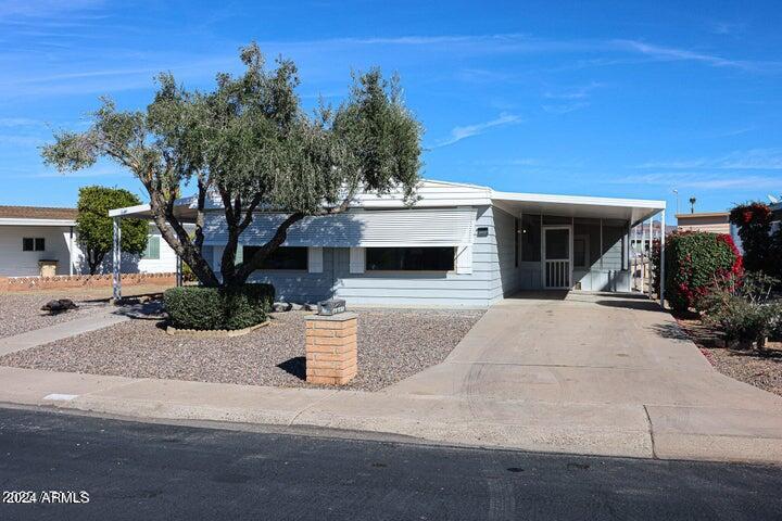2227 N NICKLAUS Drive, Mesa, AZ 85215