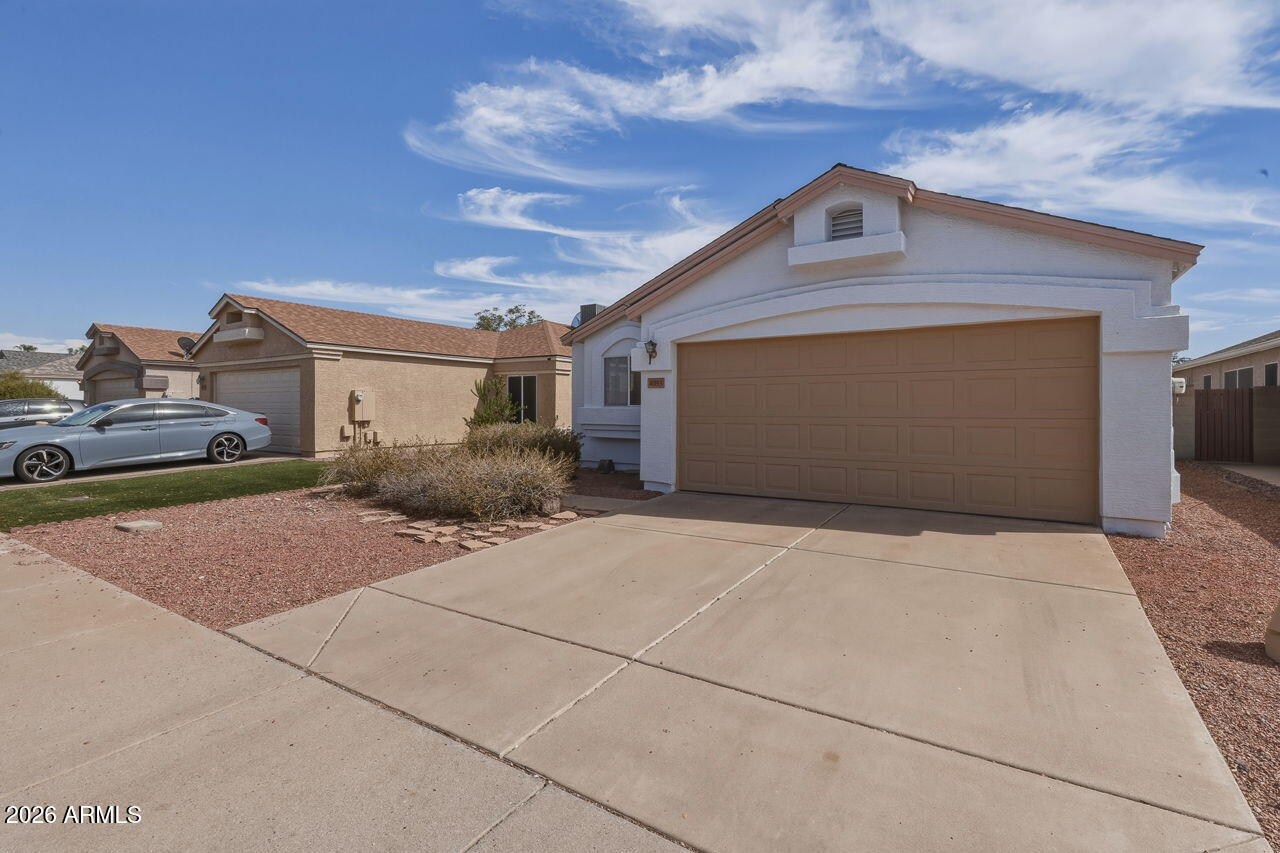 4053 W Villa Linda Drive, Glendale, AZ 85310