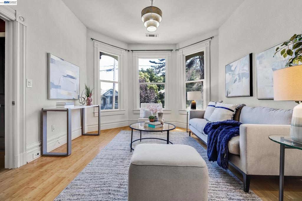 1221 Campbell