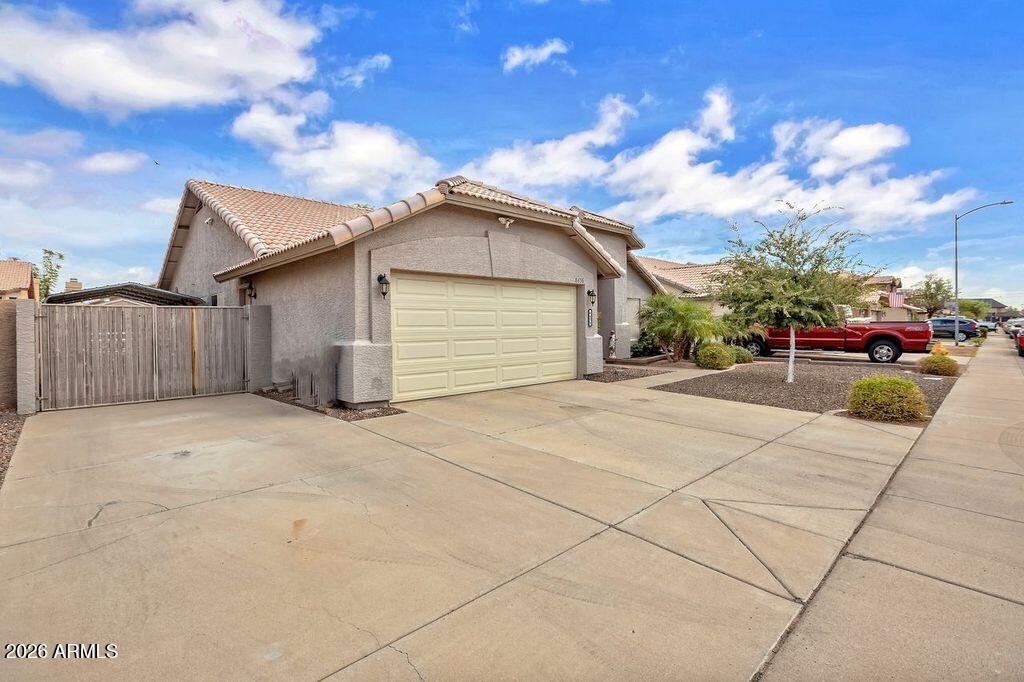 8456 W WILLOW Avenue, Peoria, AZ 85381