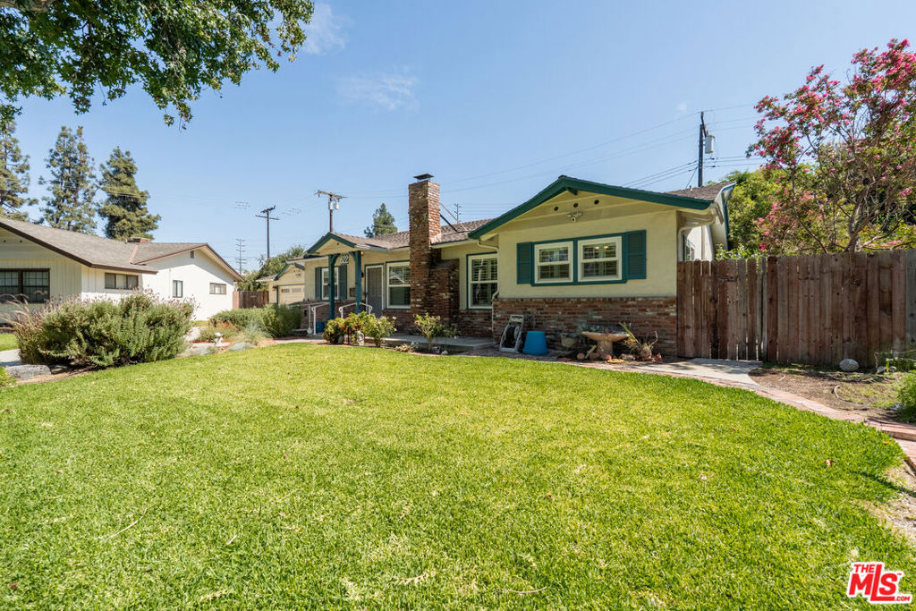 622 E Sandra Avenue