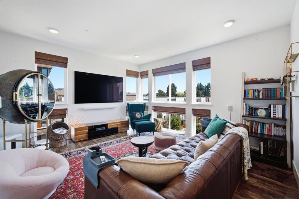 3768 Capitol Avenue 415B
