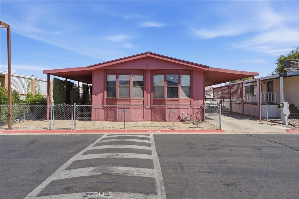 2545 E Avenue I 58