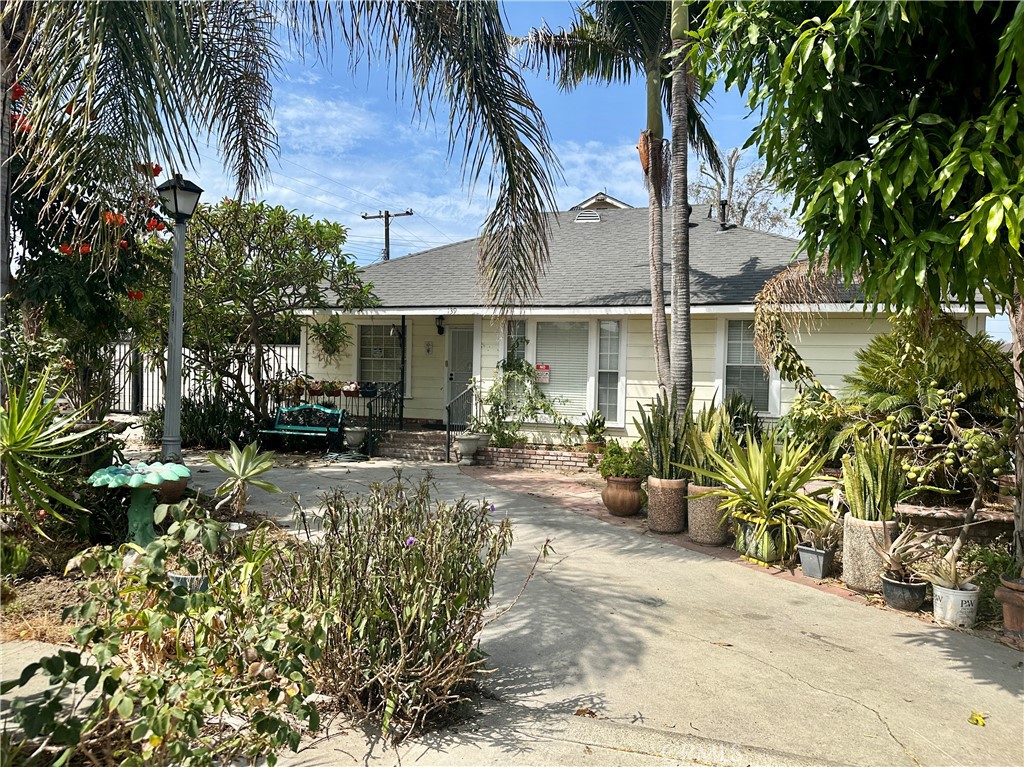 139 S Stinson