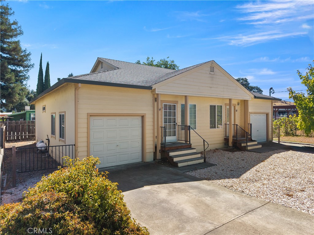 85 Royale Avenue