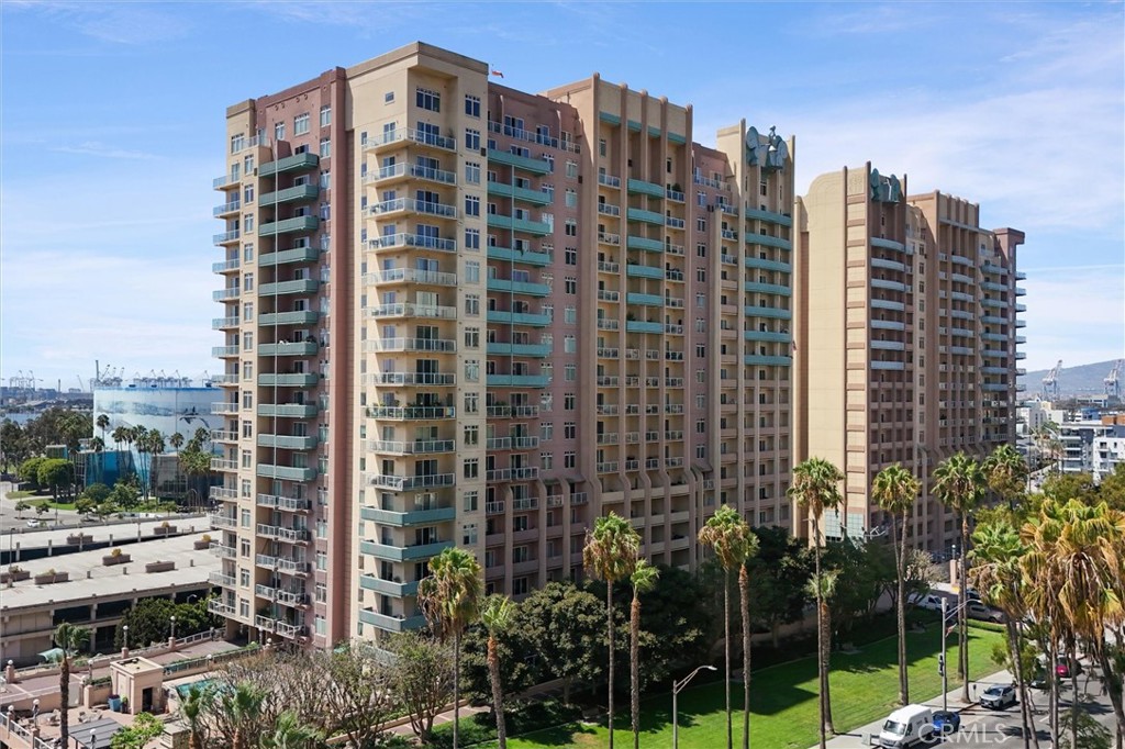 488 E Ocean Boulevard 804