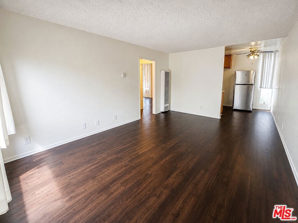 1208 W Adams Boulevard 9
