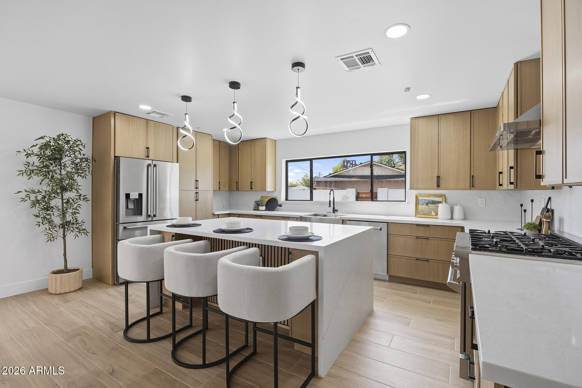 8401 E AVALON Drive, Scottsdale, AZ 85251