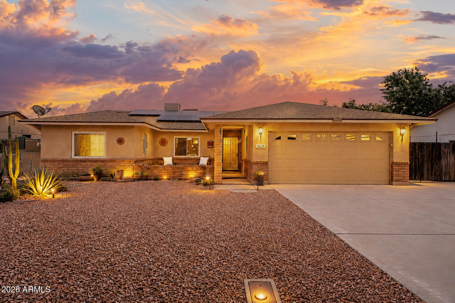 9609 W ECHO Lane, Peoria, AZ 85345