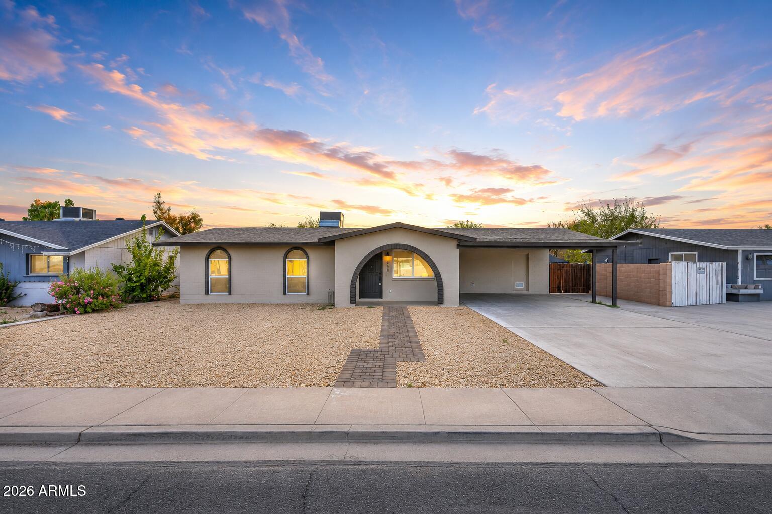 938 S OLIVE, Mesa, AZ 85204