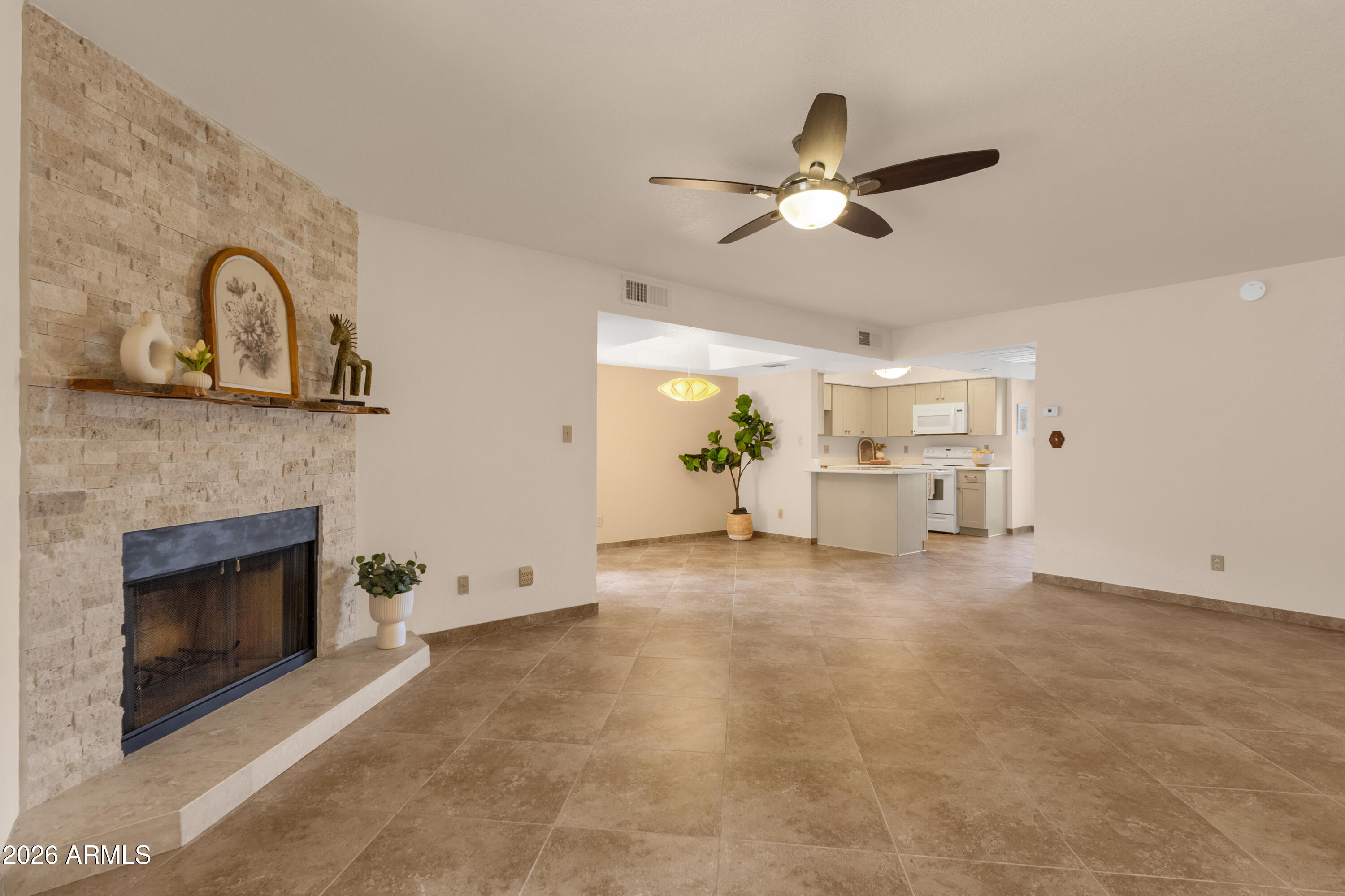 9550 N 94TH Place 117, Scottsdale, AZ 85258