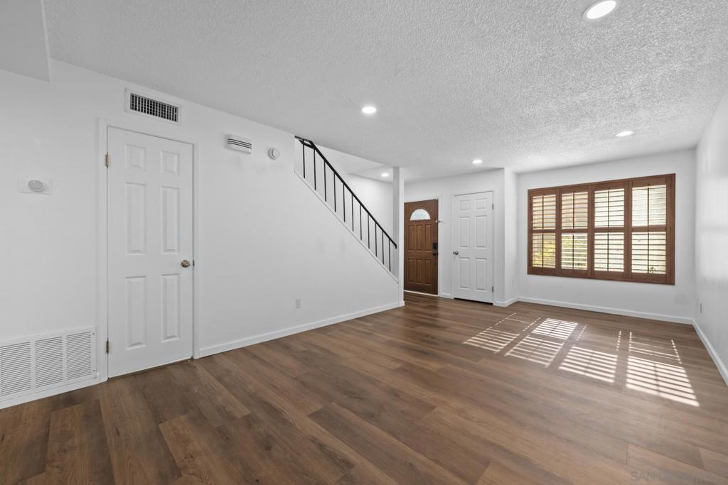 1512 Gustavo Street Unit B B