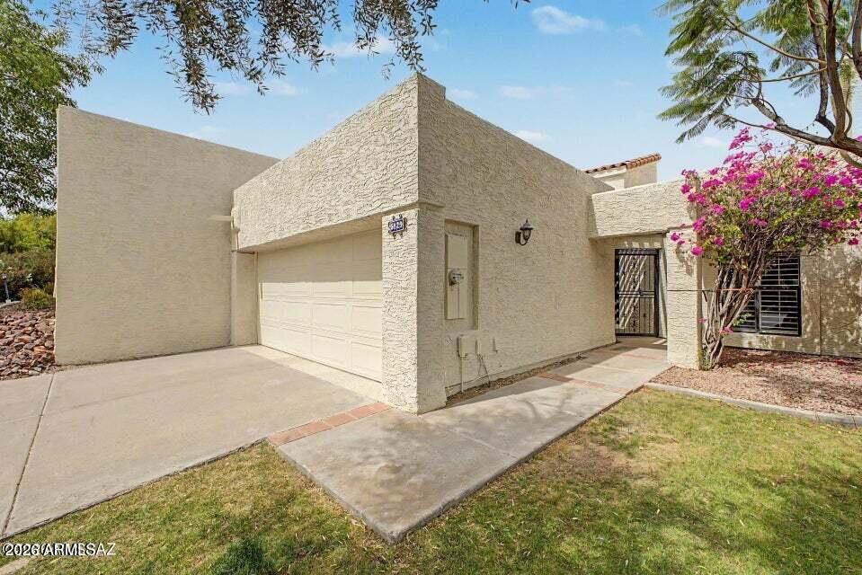 5829 N 24TH Place, Phoenix, AZ 85016