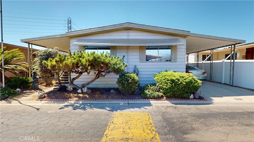 3595 Santa Fe Avenue 112