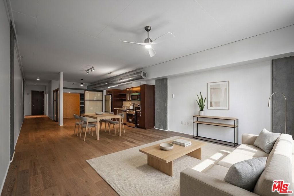 1111 S Grand Avenue 607