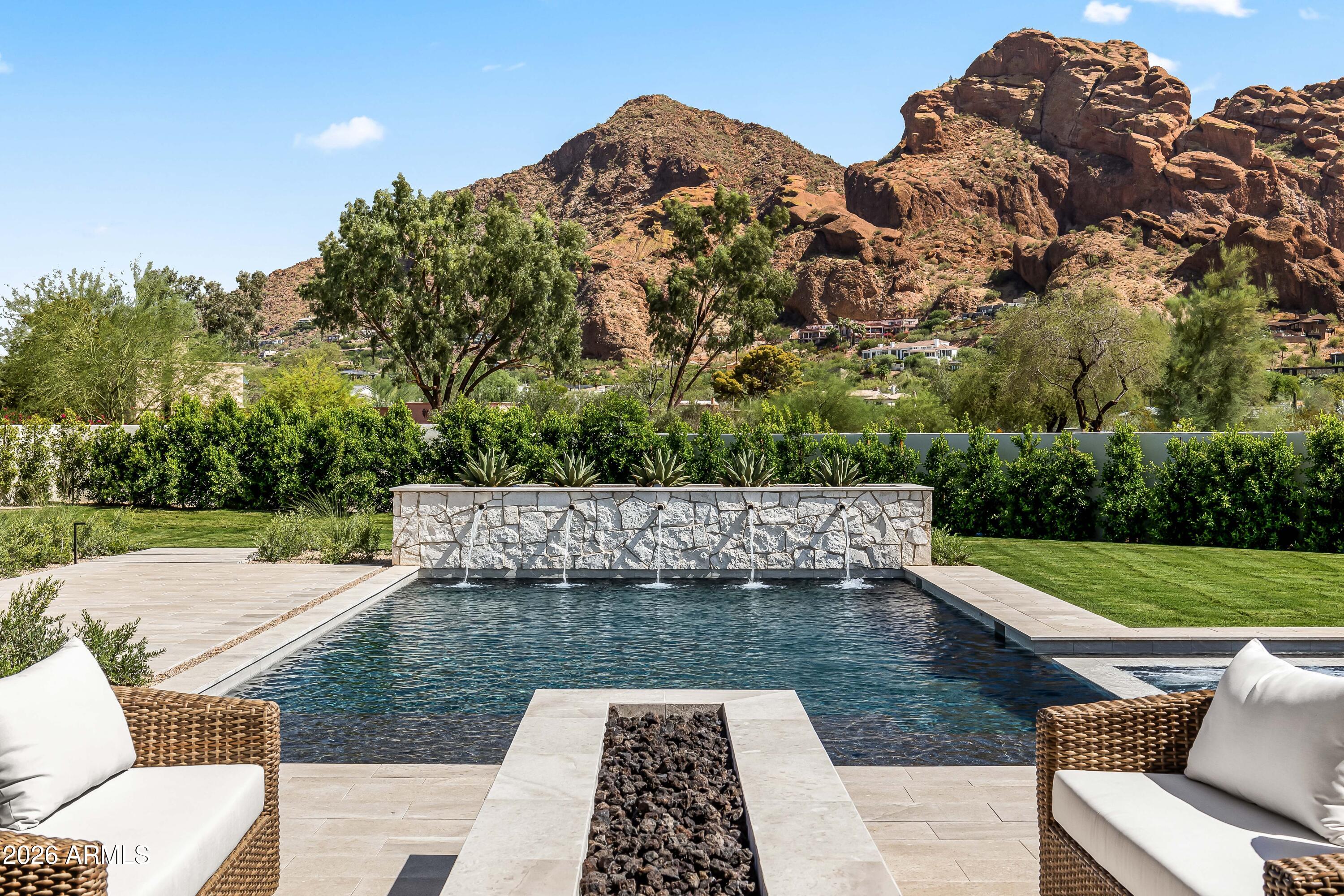 6321 N 48TH Place, Paradise Valley, AZ 85253