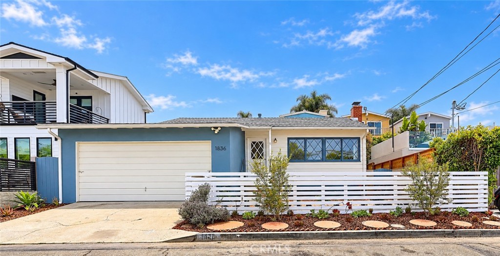 1836 Hillcrest