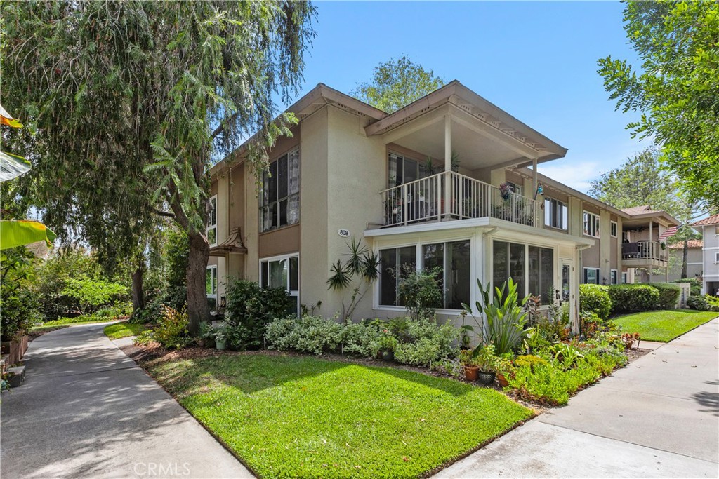 808 Ronda Mendoza P
