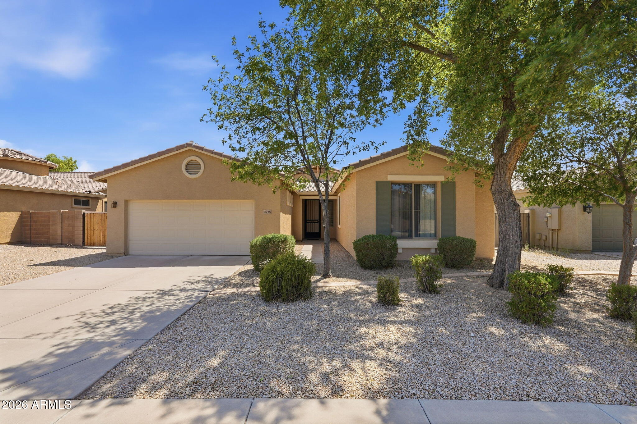 2225 W HARWELL Road, Phoenix, AZ 85041
