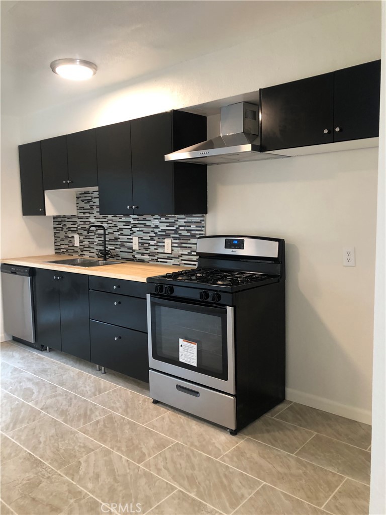 136 W Saginaw Way 103