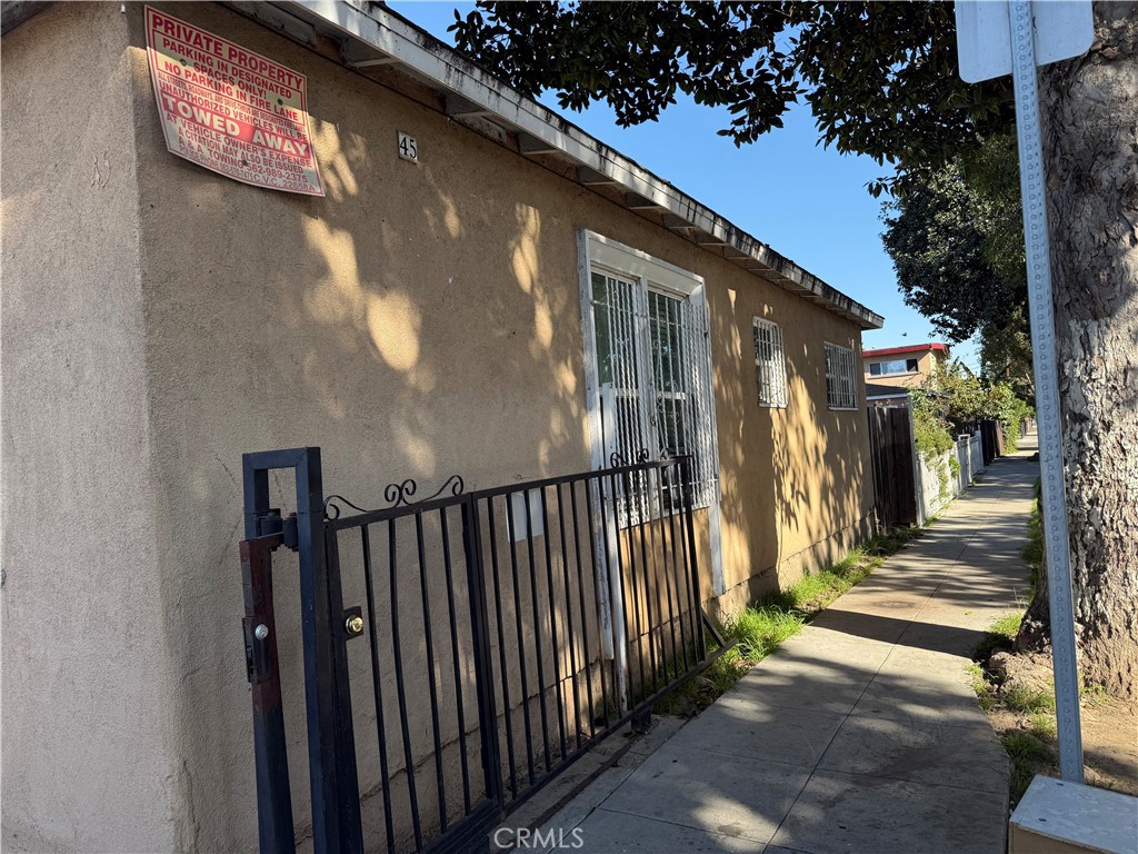 45 E 69th Way
