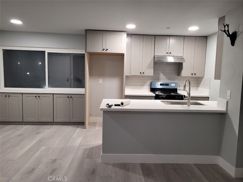 15233 Santa Gertrudes Avenue V104