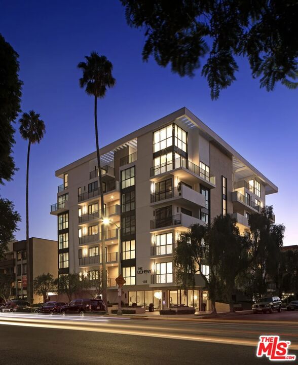 105 S Doheny Drive PH2
