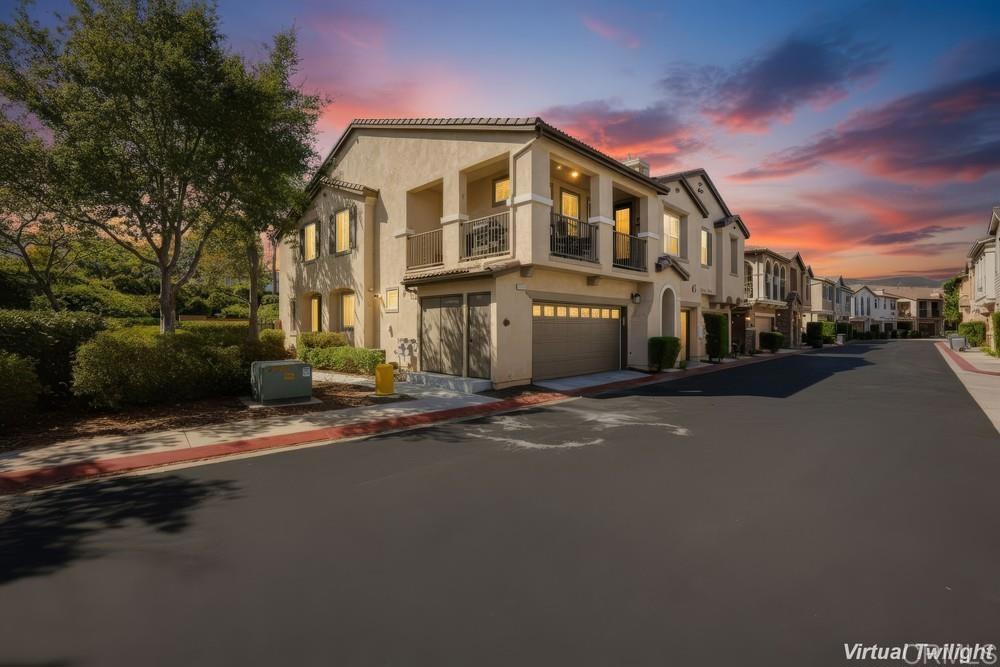 42910 Avenida Amistad