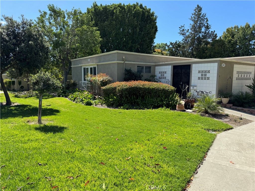 352 Avenida Sevilla C