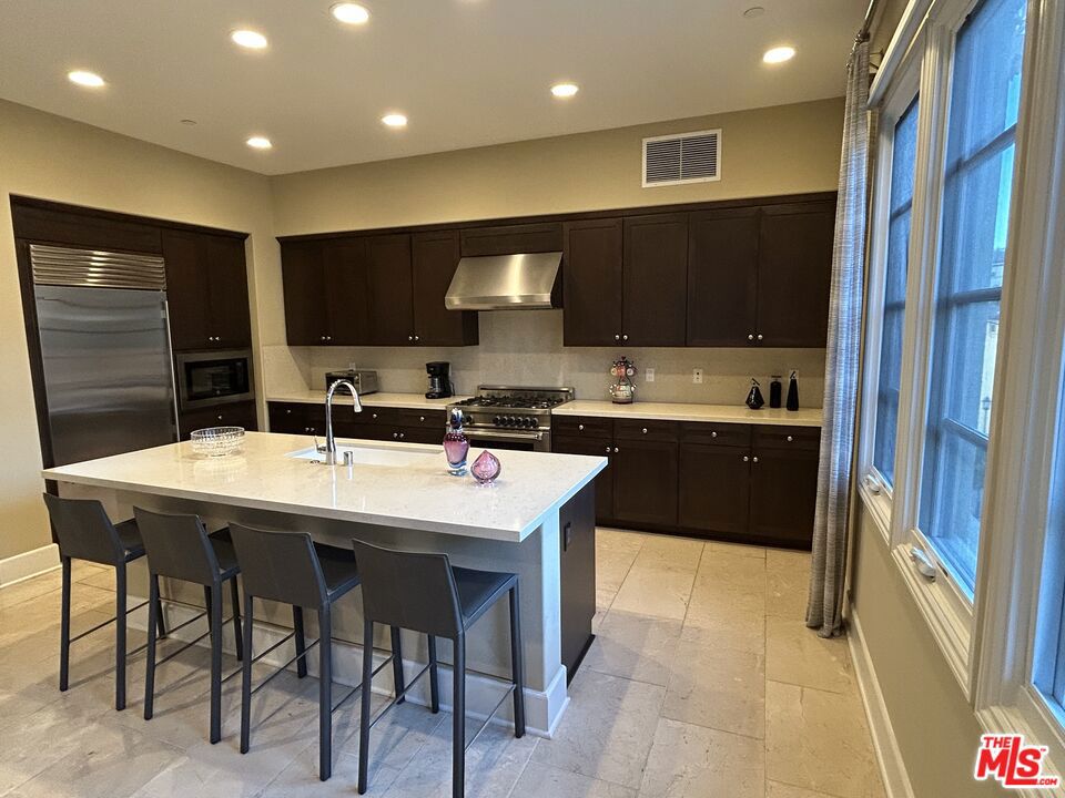23500 Park Sorrento C33