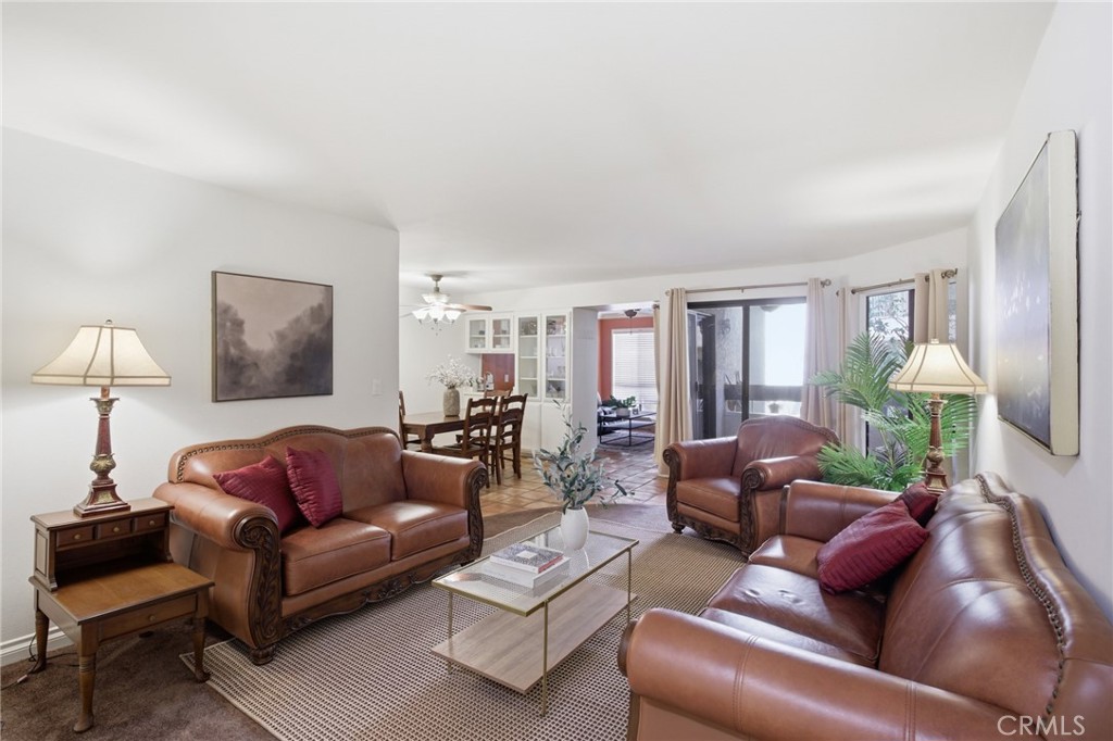 222 N Rose 208