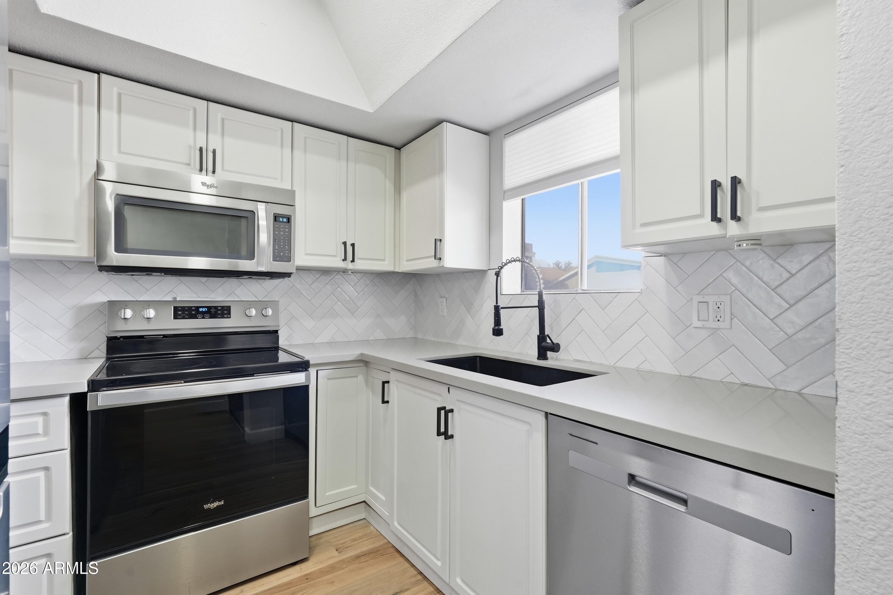 425 E CULLUMBER Avenue C, Gilbert, AZ 85234