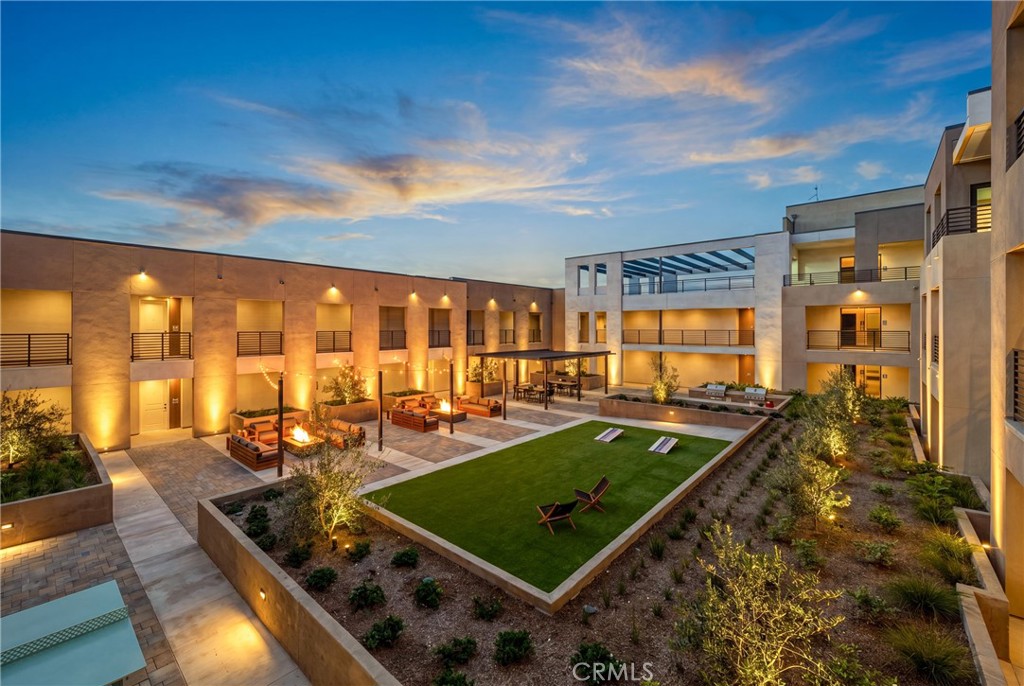 123 S Chapel 312