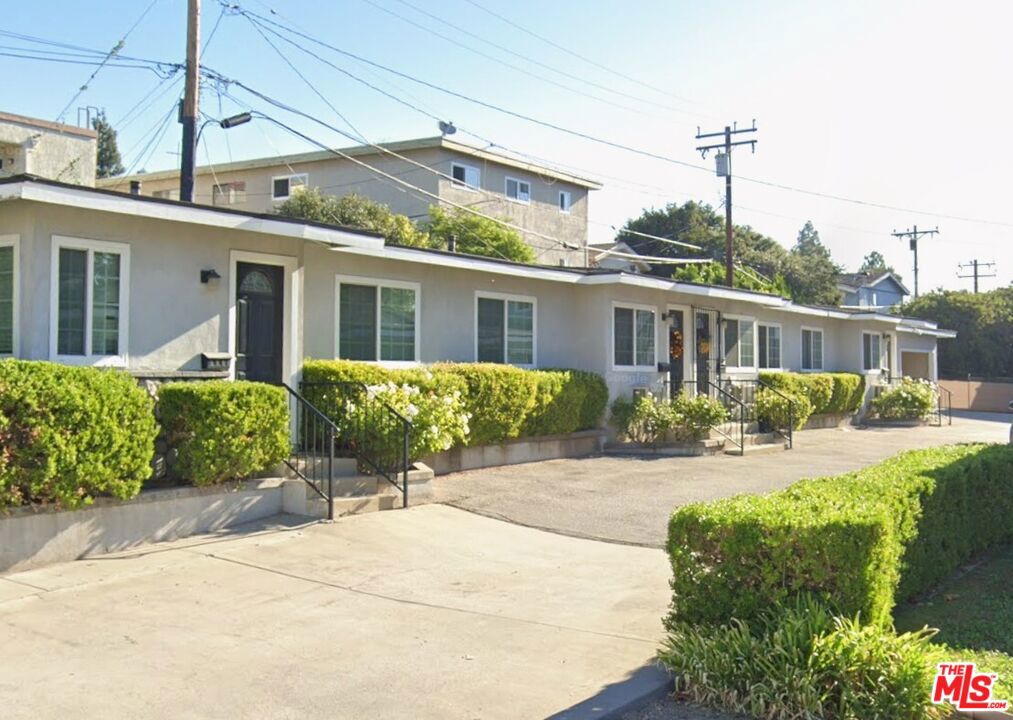 4110 Ocean View Boulevard 1/2
