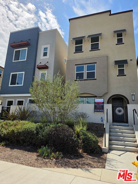 628 Grace Avenue
