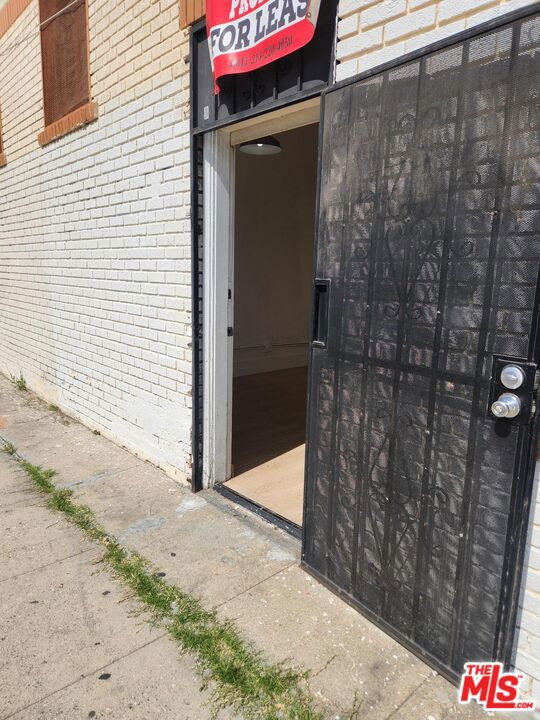 2822 W Slauson Avenue C