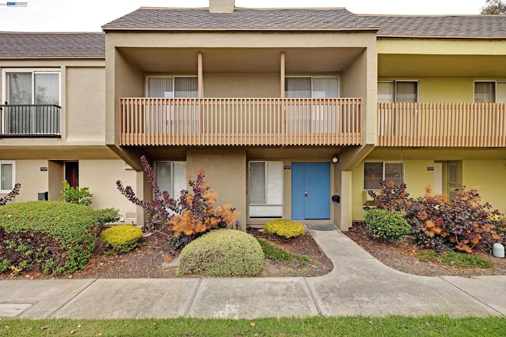 3122 La Cresta