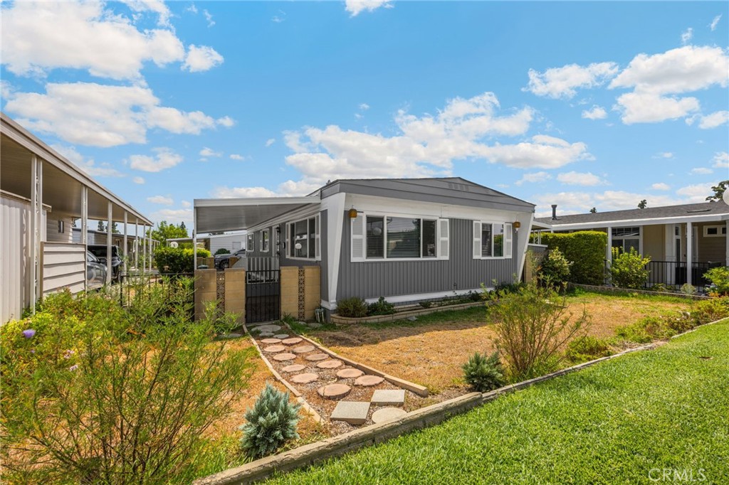 16943 S Lake Forest 95