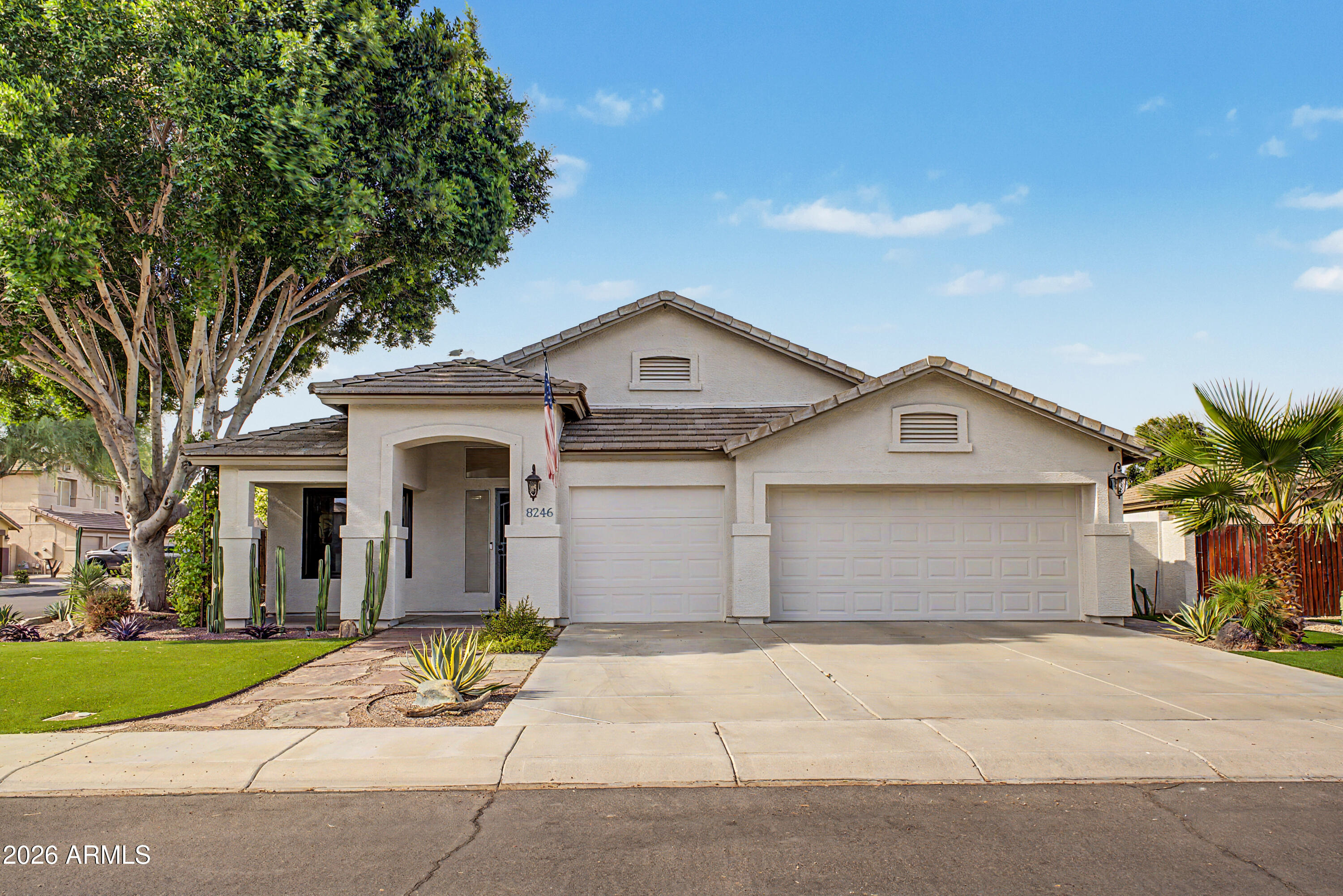 8246 W ROSE GARDEN Lane, Peoria, AZ 85382