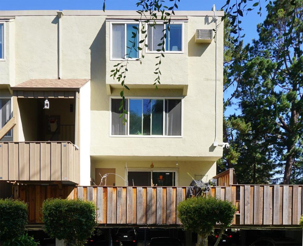320 Auburn Way 3