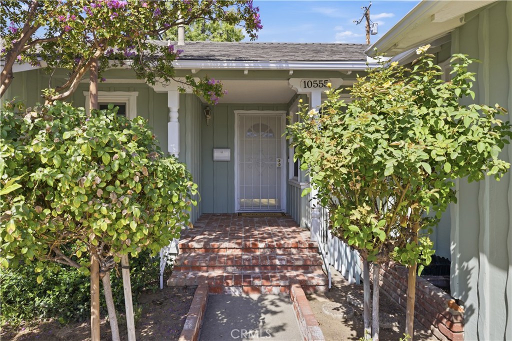 10555 Monogram Avenue