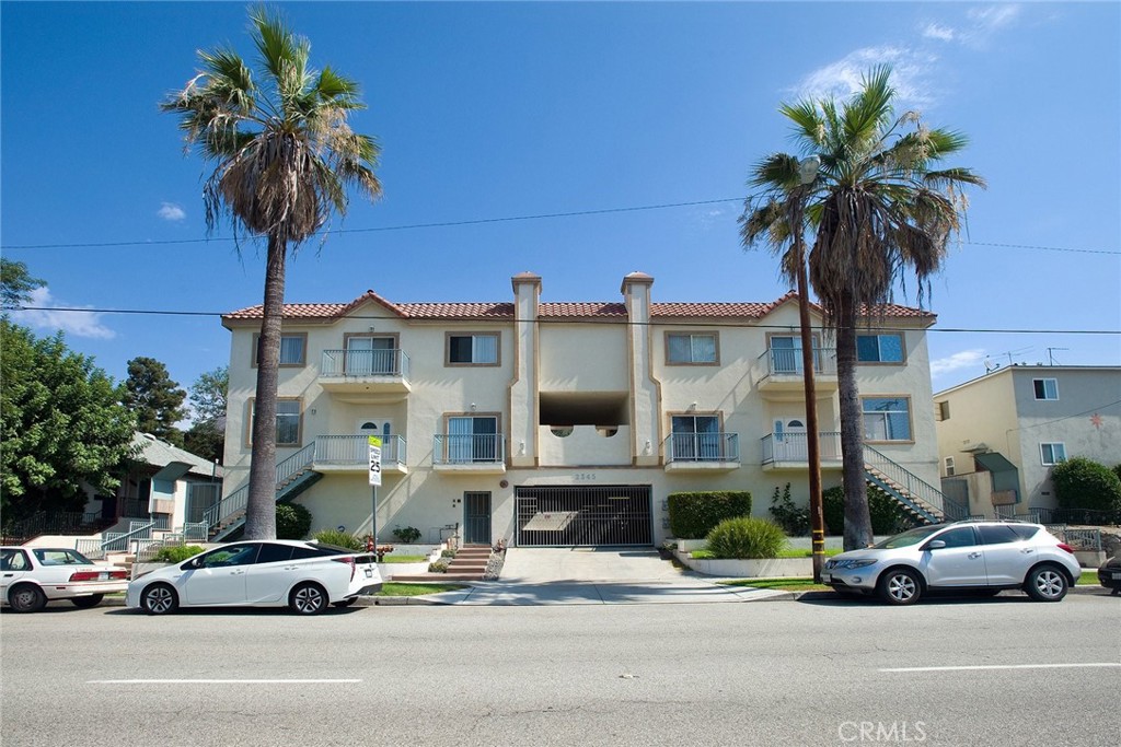 2345 Montrose Avenue 5