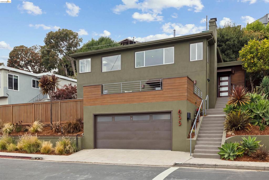 855 Washington