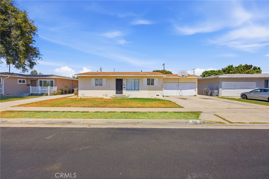 139 E 229th Street