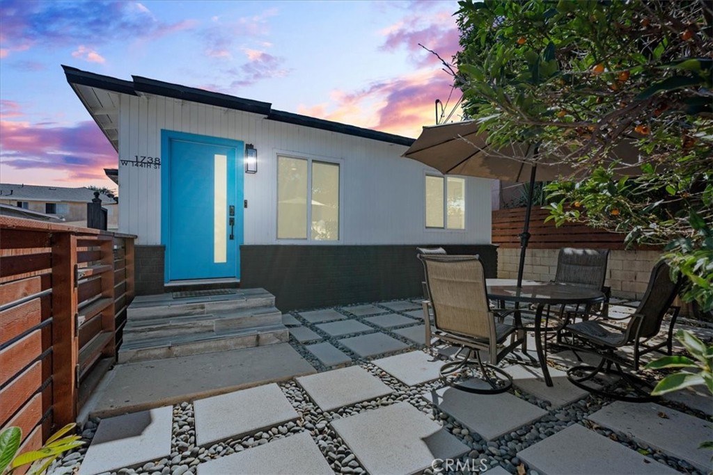 1738 W 144th