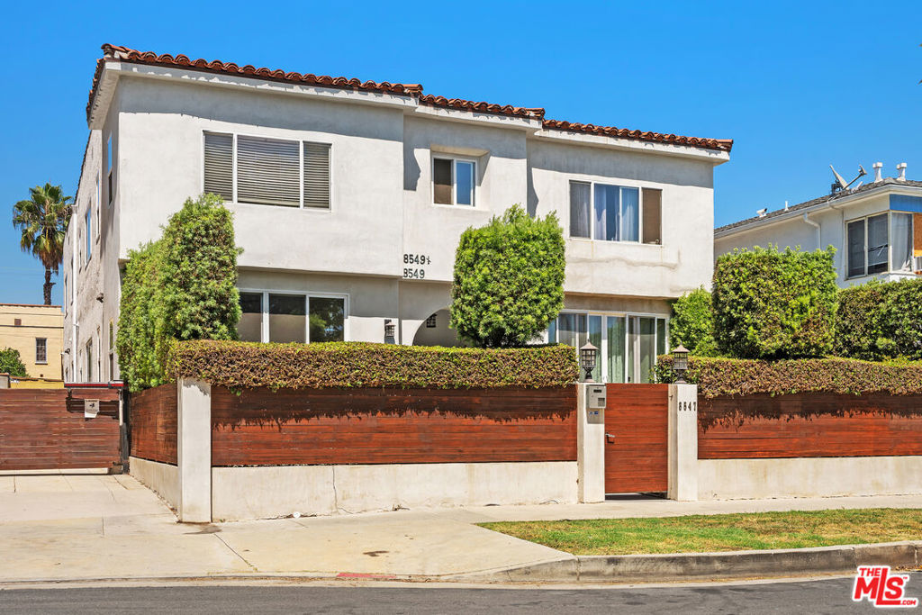 8547 Cashio Street