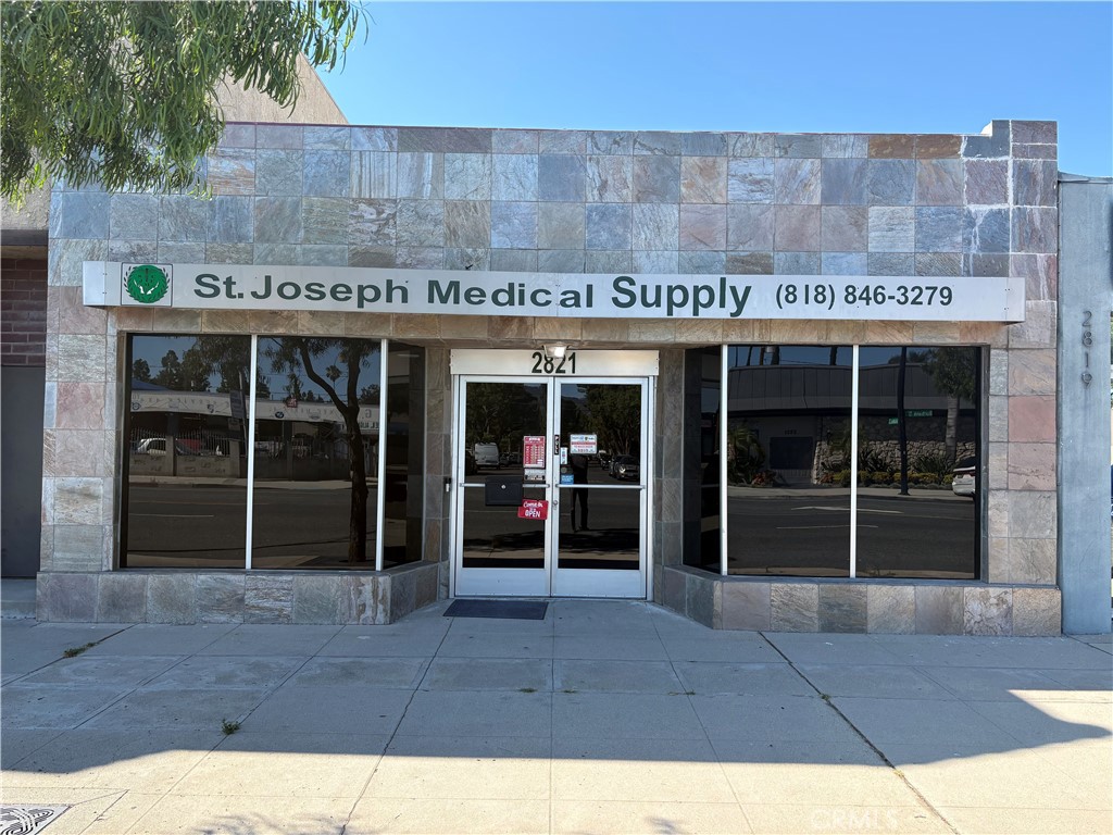 2821 W Burbank Boulevard