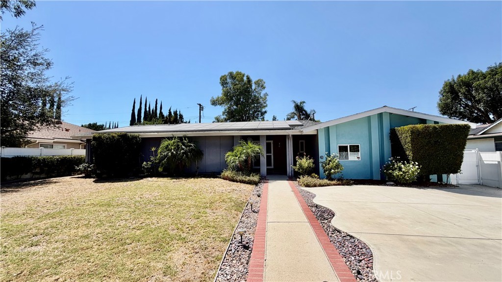 7843 Woodlake Avenue